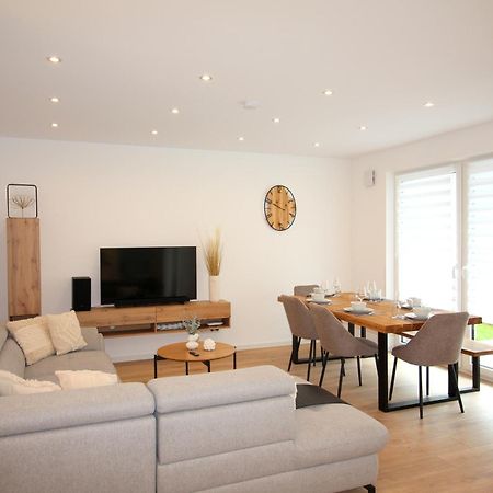 Apartment Mit Voll Ausgestatetter Kueche, Badewanne, Balkon, Parkplatz Vor Dem Haus, Ruhig Gelegen, Ada4 Kulmbach Extérieur photo