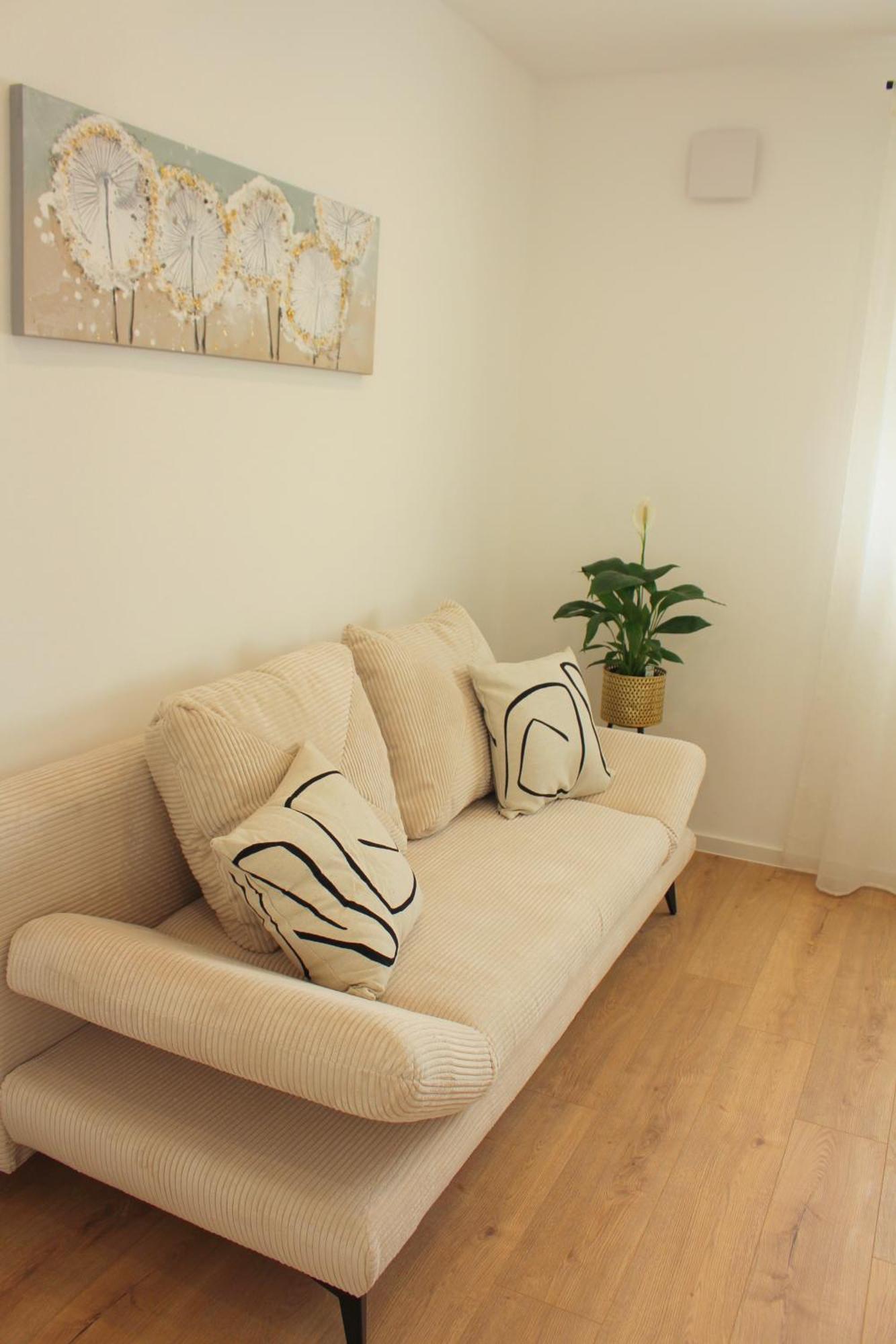 Apartment Mit Voll Ausgestatetter Kueche, Badewanne, Balkon, Parkplatz Vor Dem Haus, Ruhig Gelegen, Ada4 Kulmbach Extérieur photo